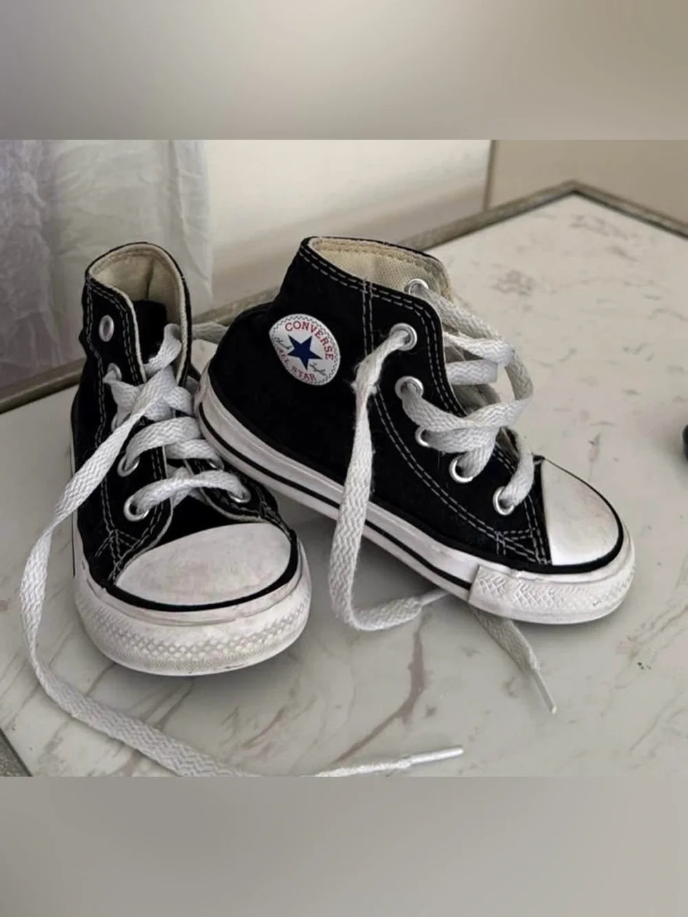 Toddler converse size 6C 